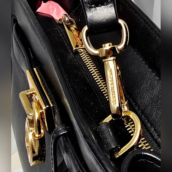 MICHAEL Michael Kors Hamilton Smooth Black Leather Crossbody Bag w/Gold Hardware - Picture 11 of 17